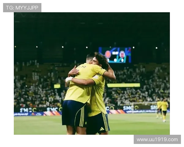 足球巨星C罗与武侠传奇成龙相遇的精彩瞬间与友谊故事